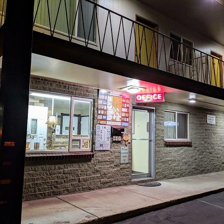 Economy Inn Elko Exterior photo